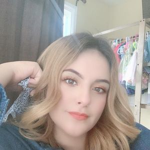 Meet your Posher, Cynthia